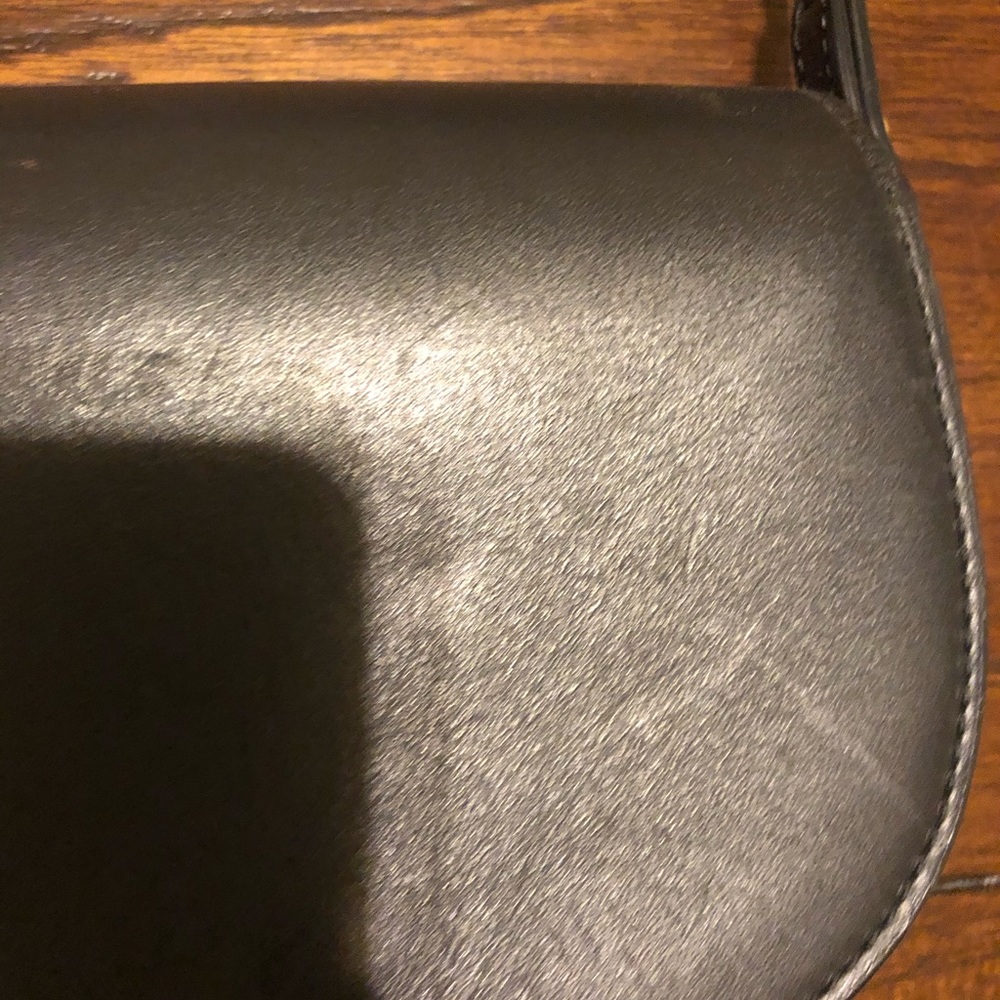 Reposhing. EUC. Authentic - Picture 2 of 7